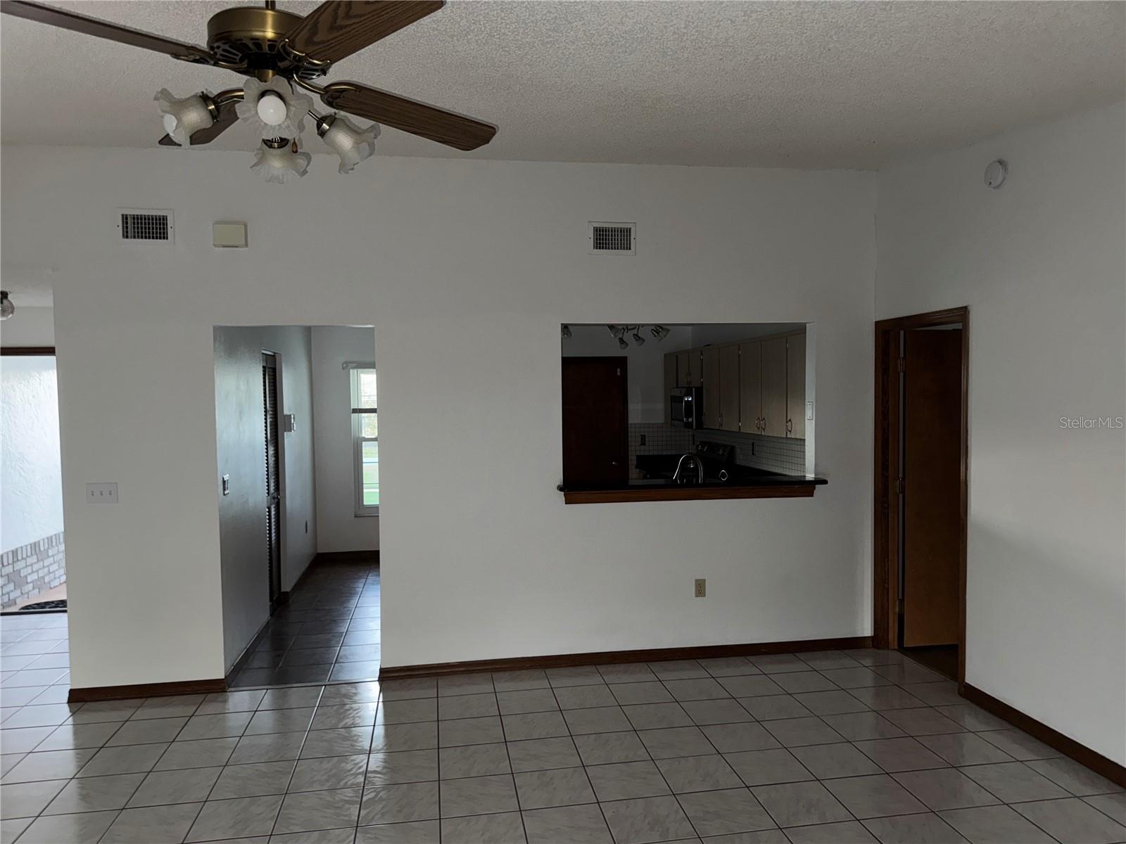KISSIMMEE ISLES UNIT 1 REP - Residential Lease