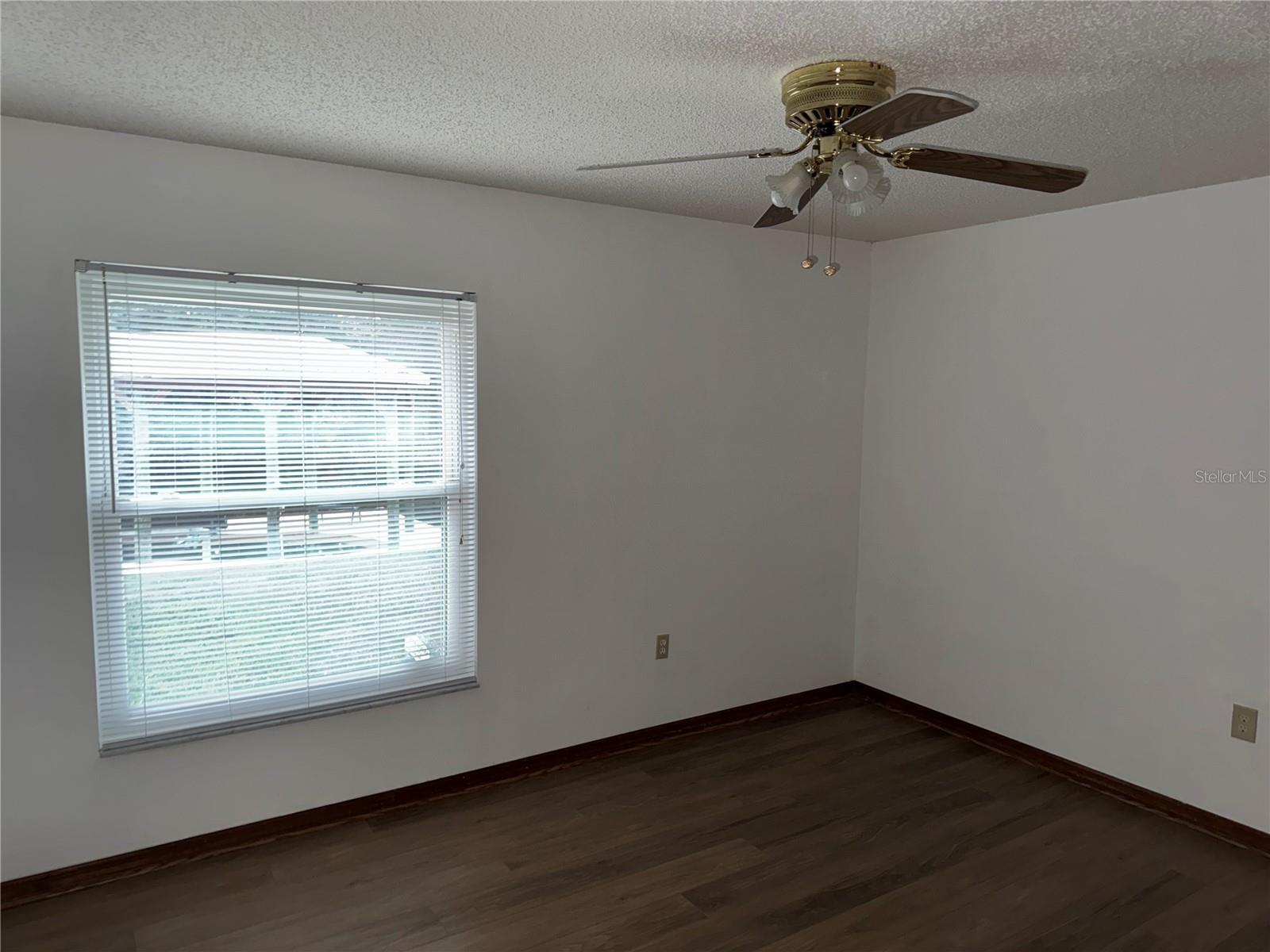 KISSIMMEE ISLES UNIT 1 REP - Residential Lease