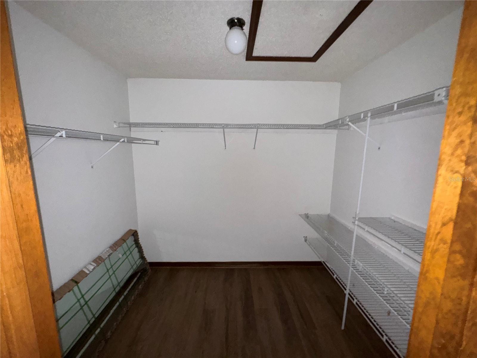 KISSIMMEE ISLES UNIT 1 REP - Residential Lease