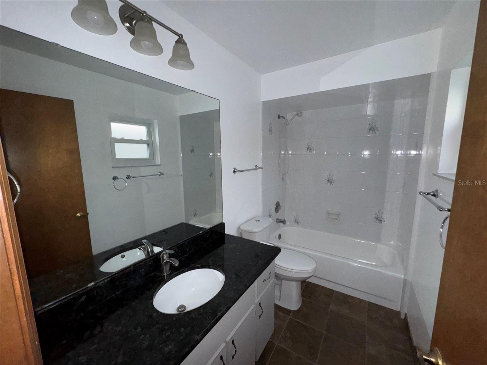 KISSIMMEE ISLES UNIT 1 REP - Residential Lease