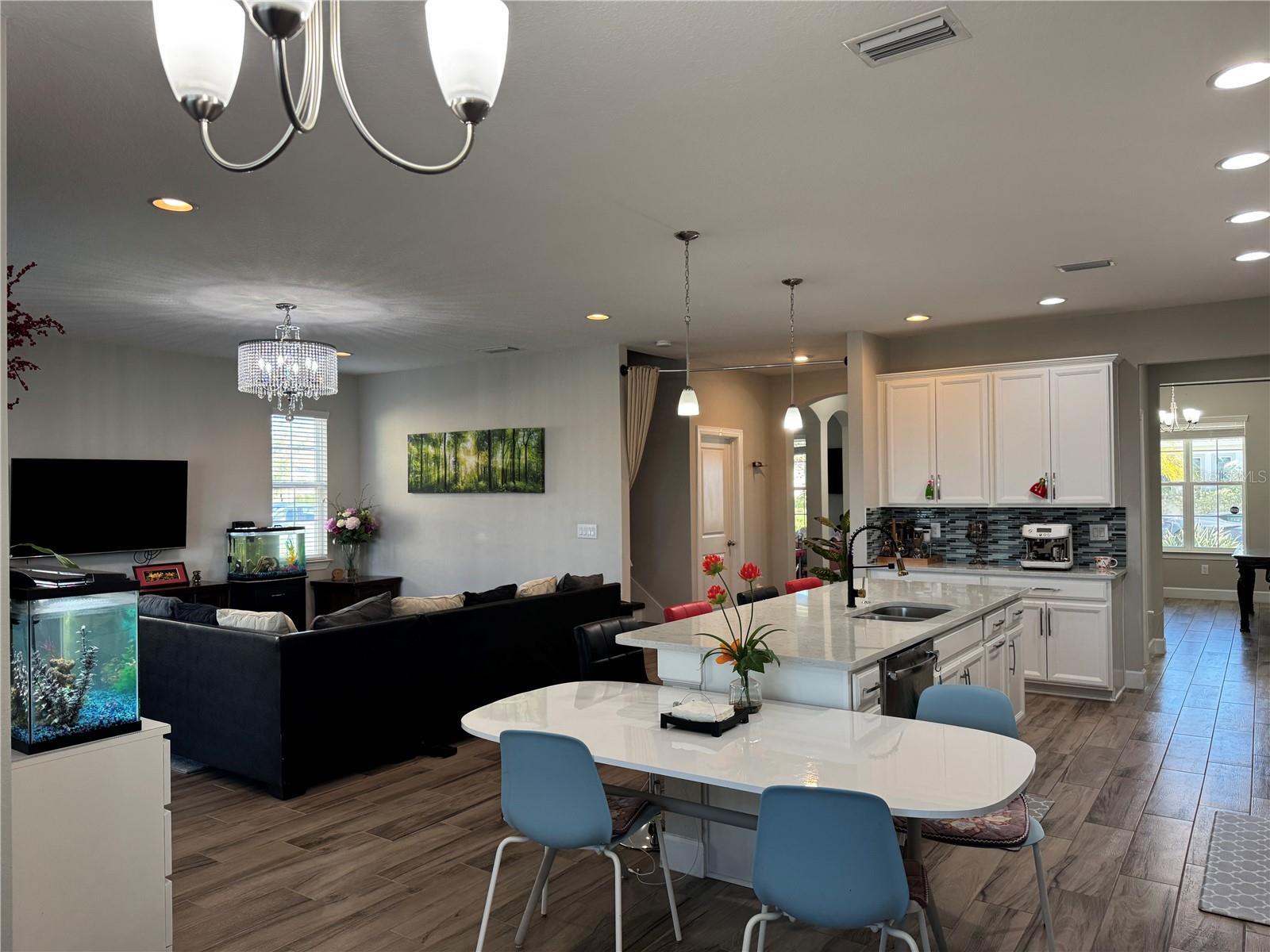 7811 ROMA DUNE DRIVE