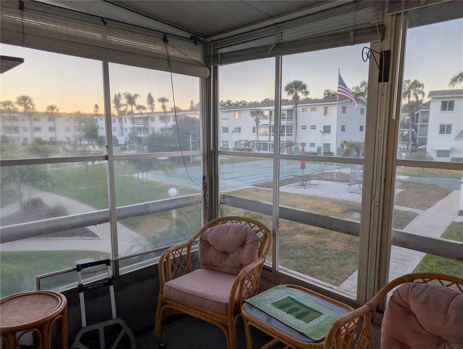 THE THIRD BAYSHORE - Residential