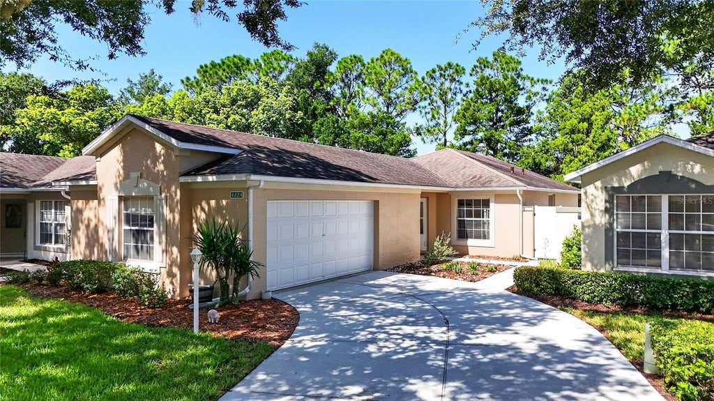 Photo of 4224 Snowdon Street, Clermont, FL 34711 (MLS # G5116428)