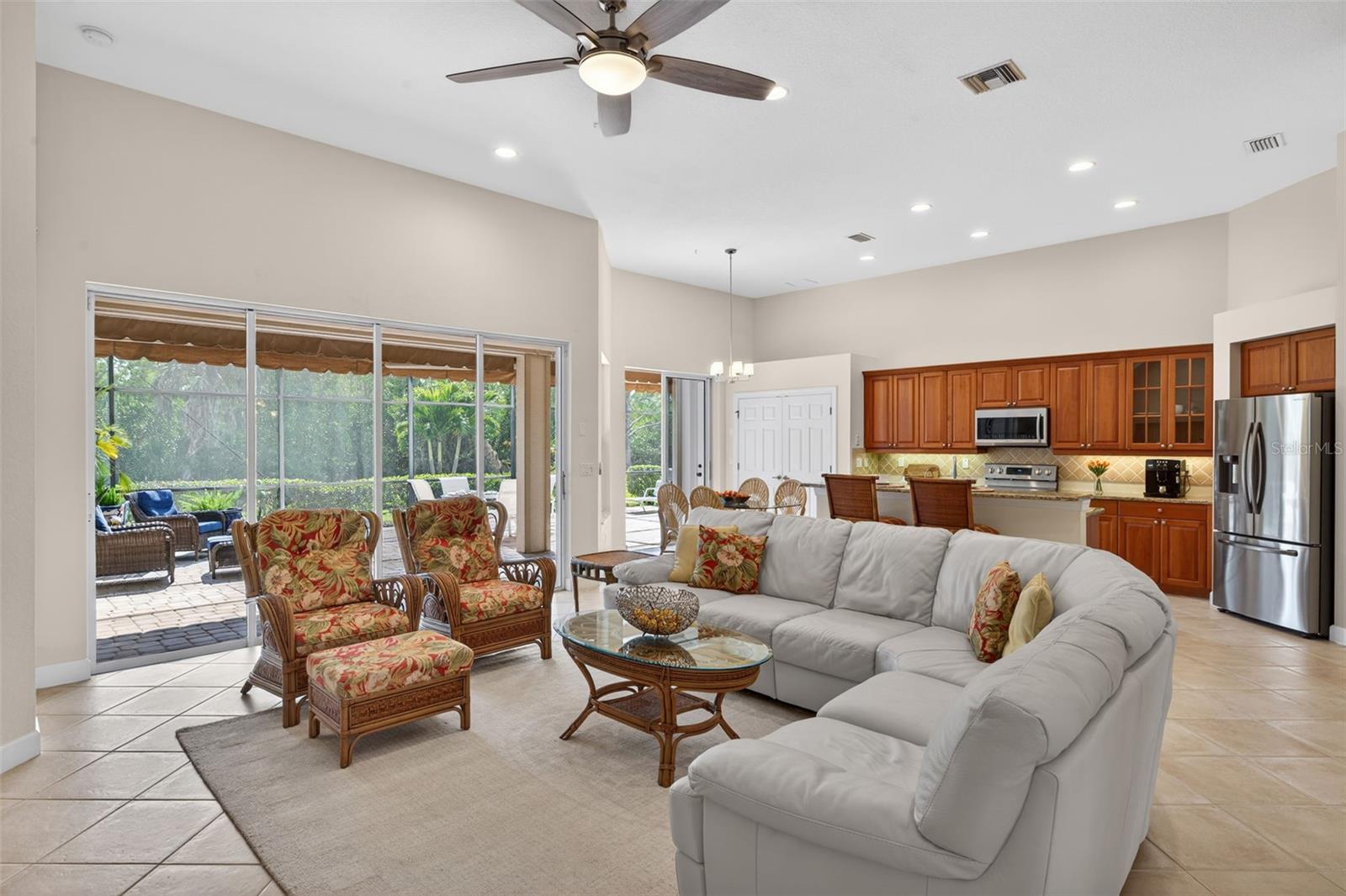 MYAKKA POINTE AT RIVERWOOD - Residential