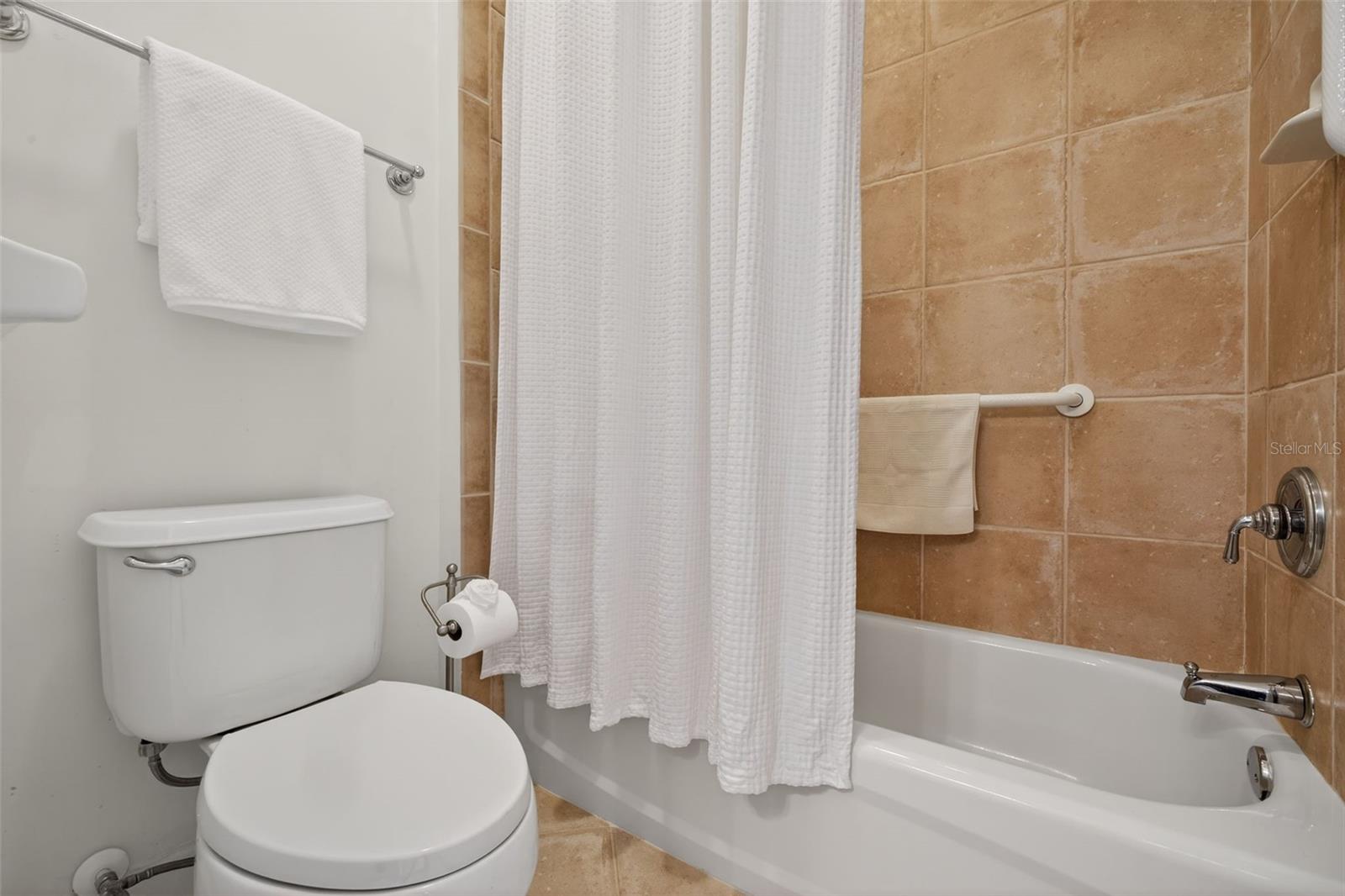 MYAKKA POINTE AT RIVERWOOD - Residential