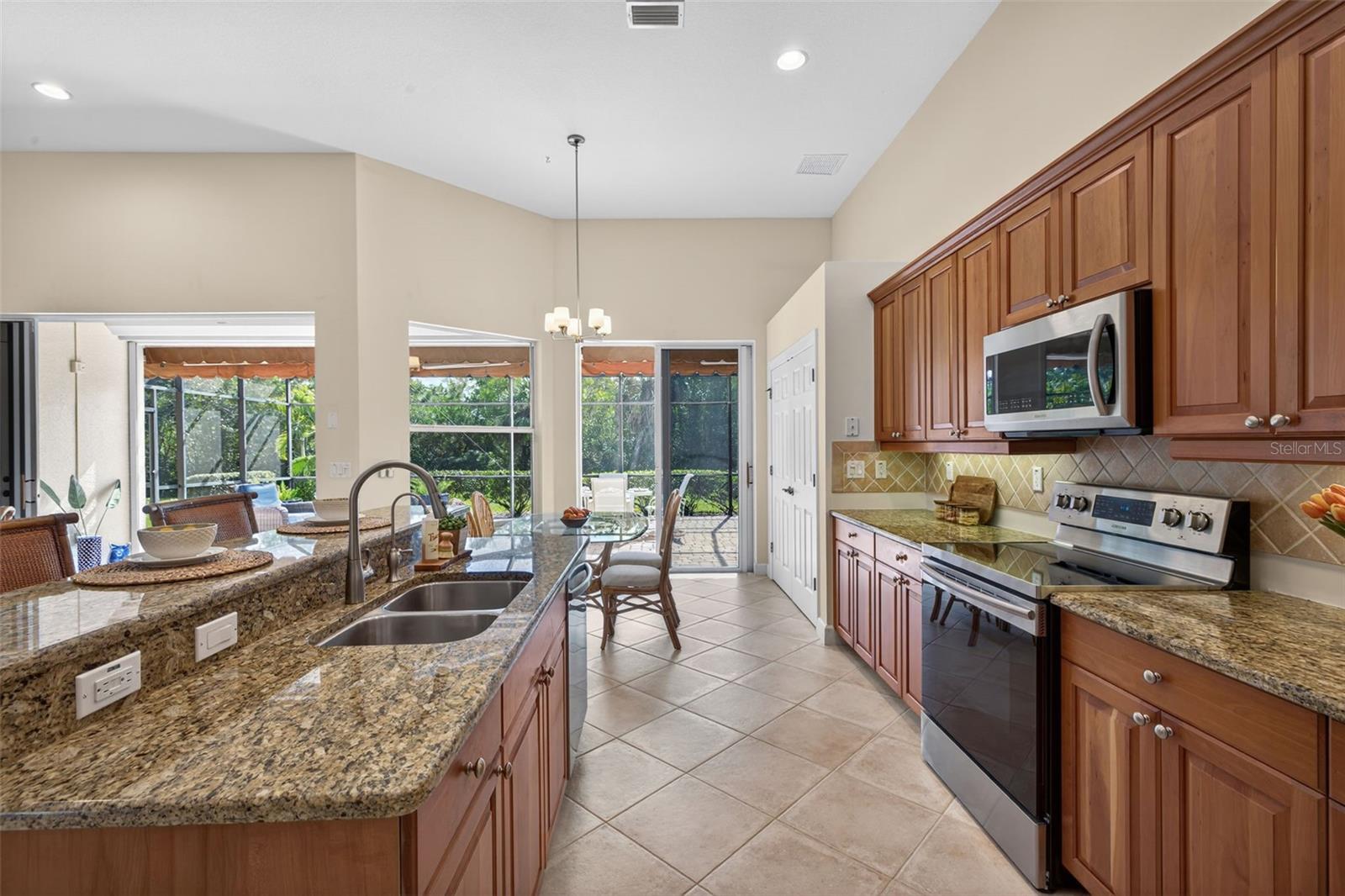 MYAKKA POINTE AT RIVERWOOD - Residential