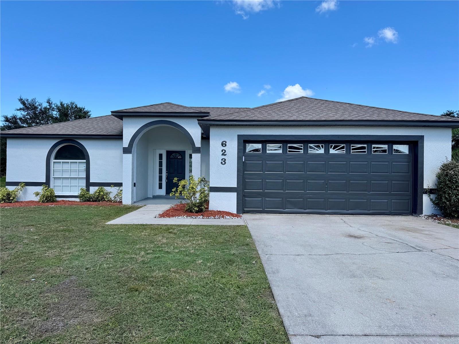 Perfect starter home or great investment opportunity in a serene community located on a cul-de-sac. Freshly painted, ready to move in! Located in close proximity to shopping, dining, local schools and more within close radius. Don't miss your opportunity to see this home!