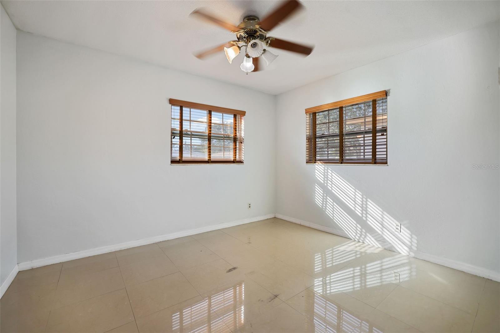 GOLDEN CREST - Residential Lease