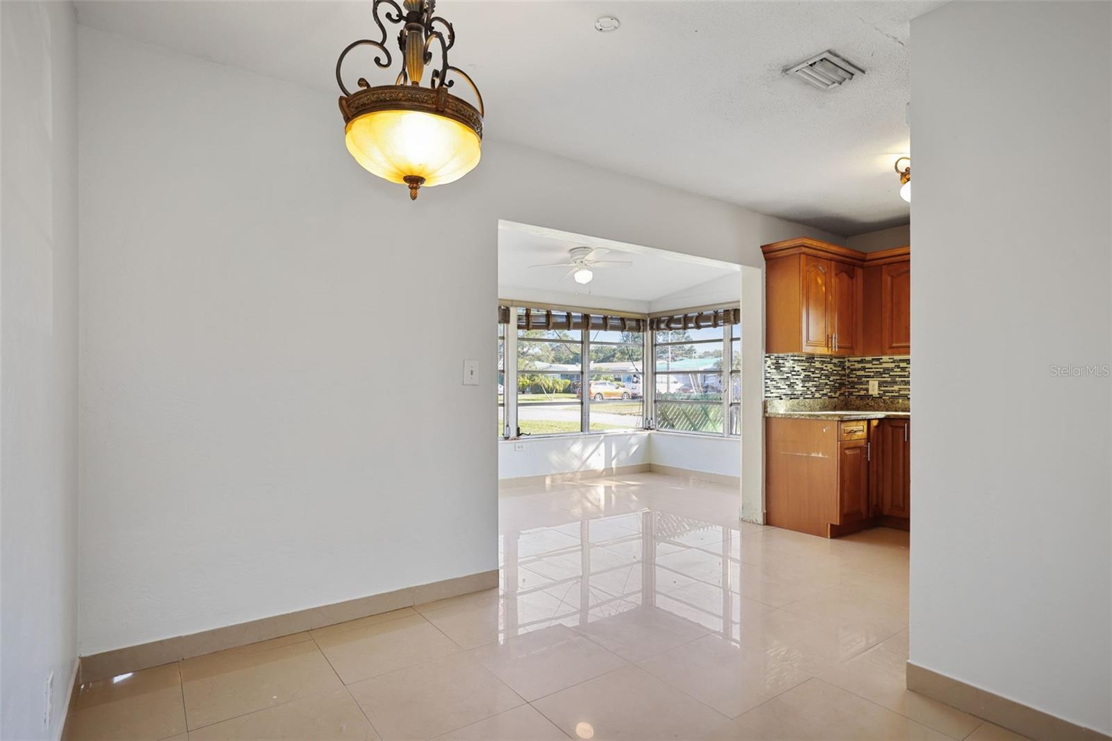 GOLDEN CREST - Residential Lease