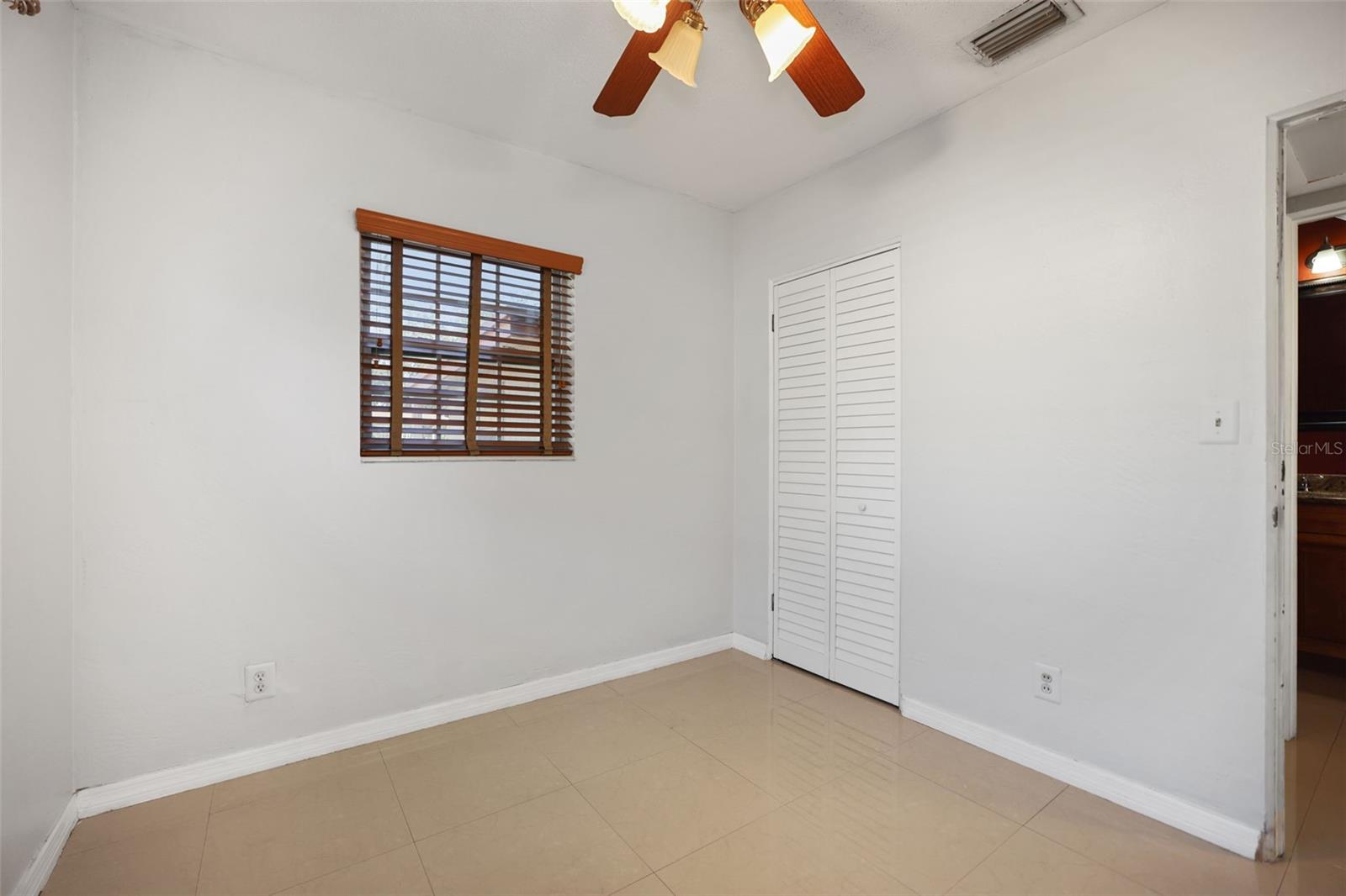 GOLDEN CREST - Residential Lease