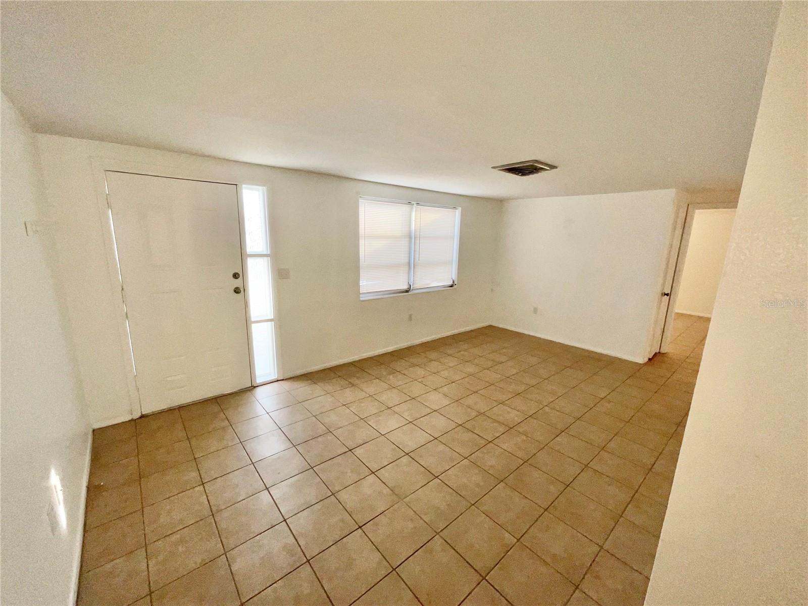 HOLIDAY GARDEN ESTATES UNIT 1 - Residential Lease