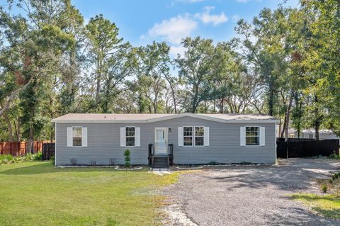 A home in FANNING SPRINGS