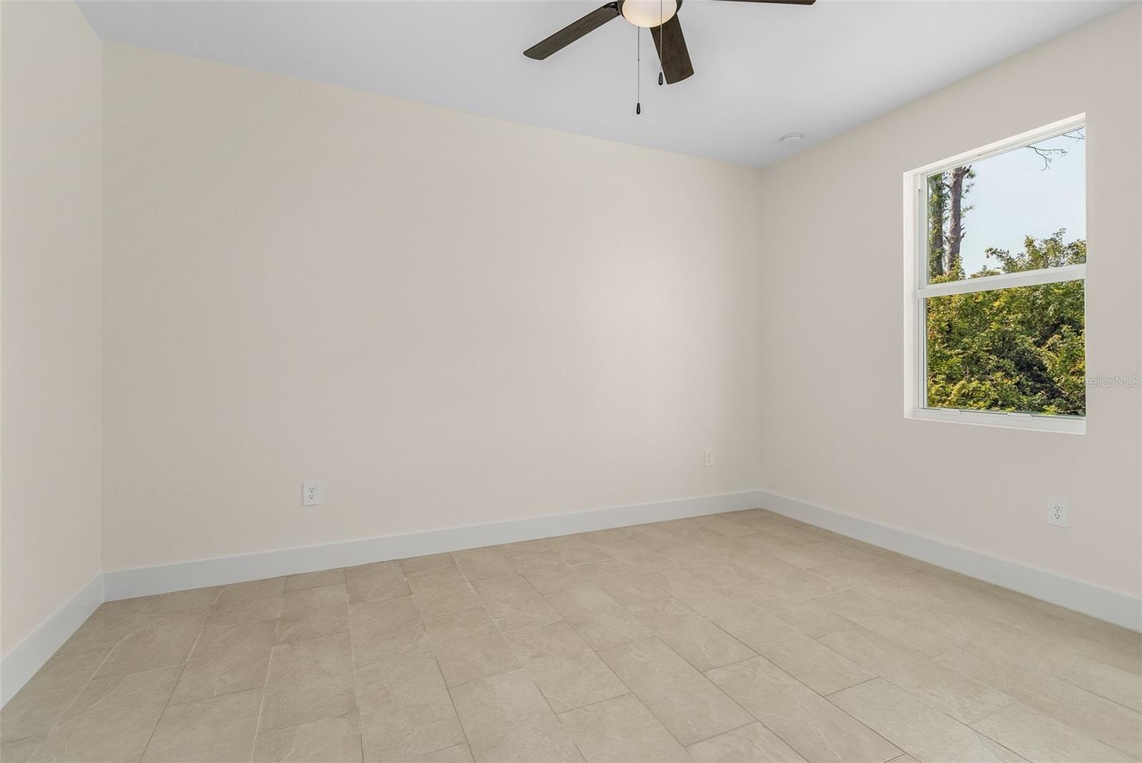 ROTONDA LAKES - Residential