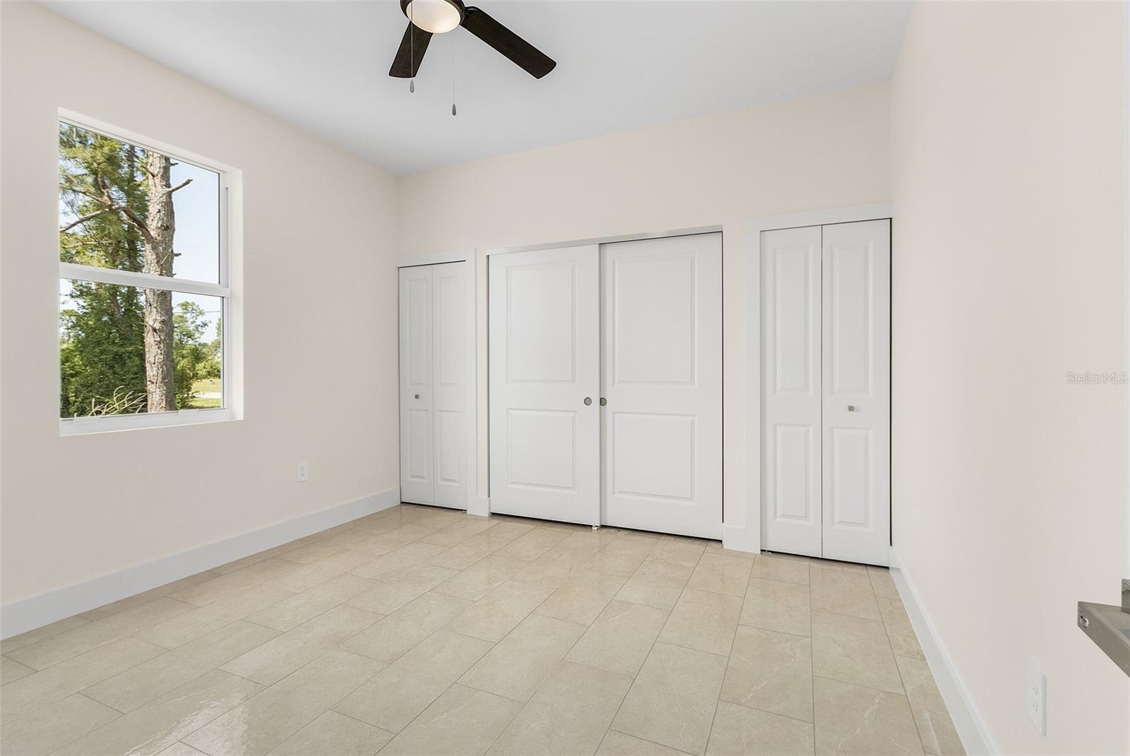 ROTONDA LAKES - Residential