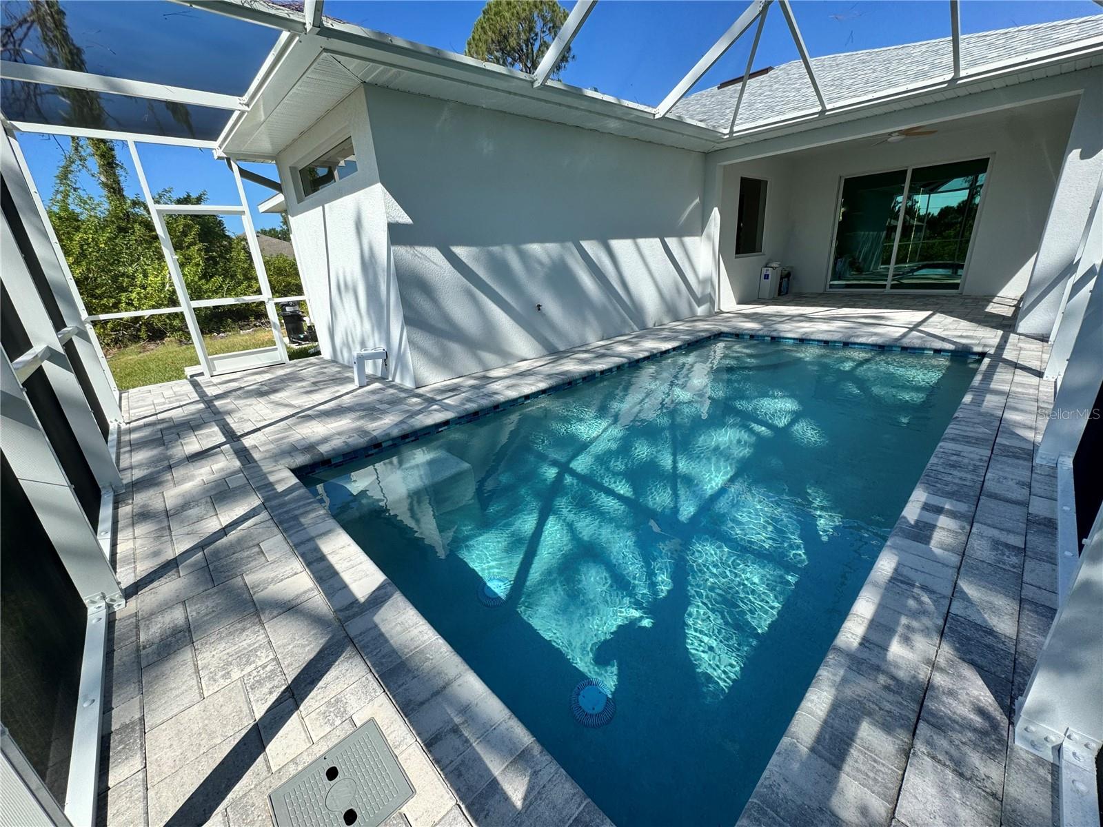 ROTONDA LAKES - Residential