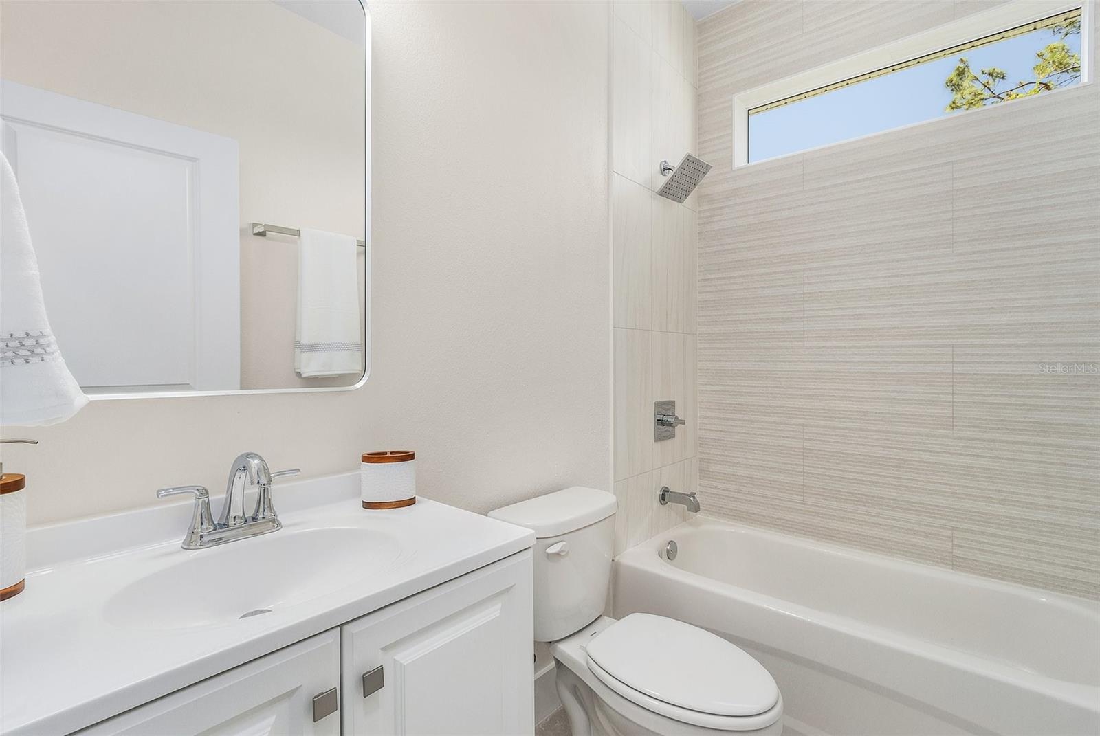 ROTONDA LAKES - Residential