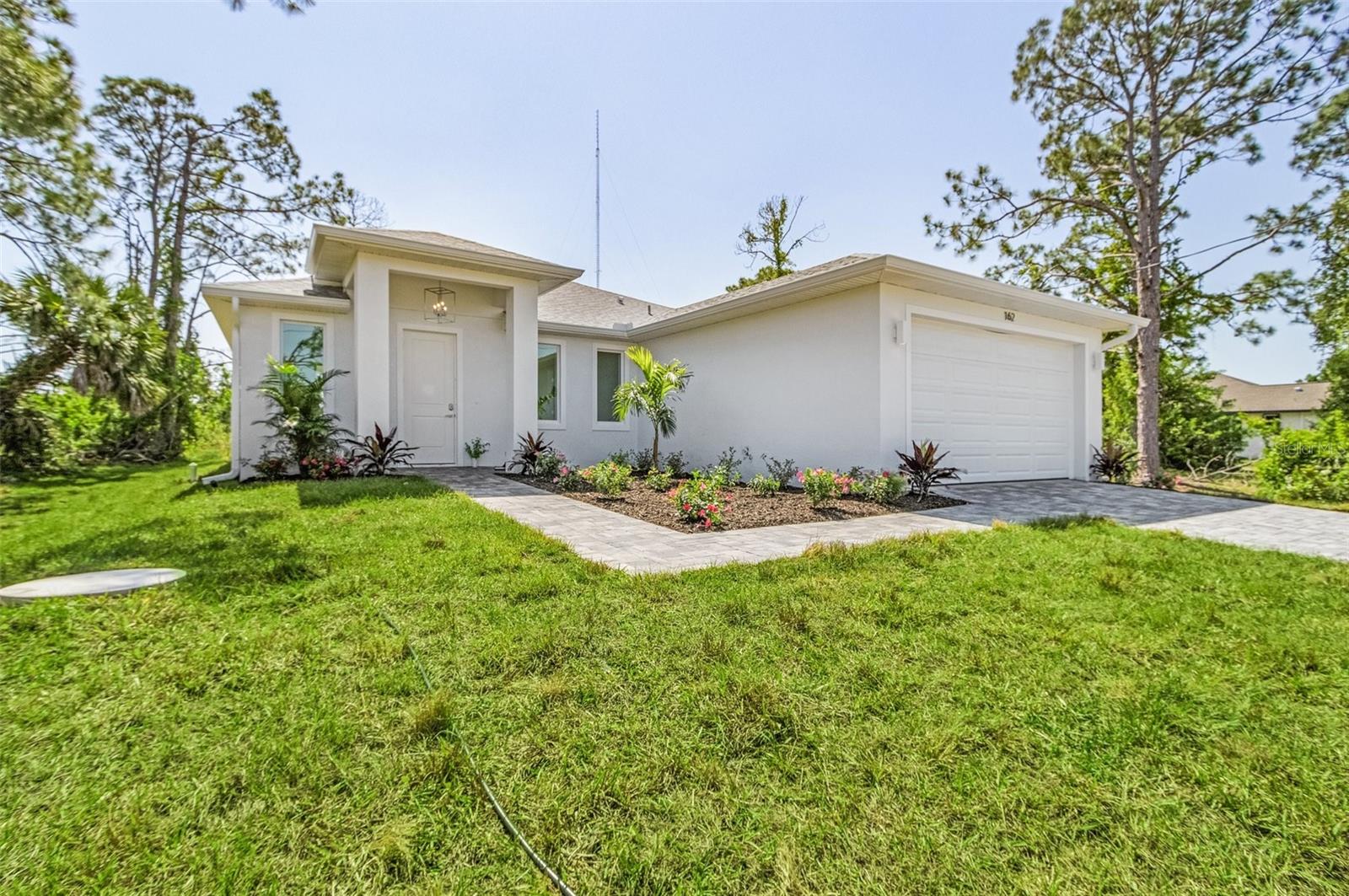 ROTONDA LAKES - Residential