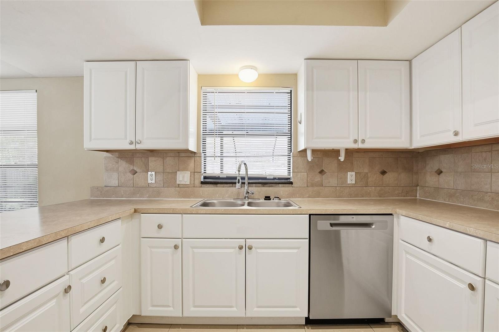 COUNTRY PLACE WEST UNIT IV - Residential