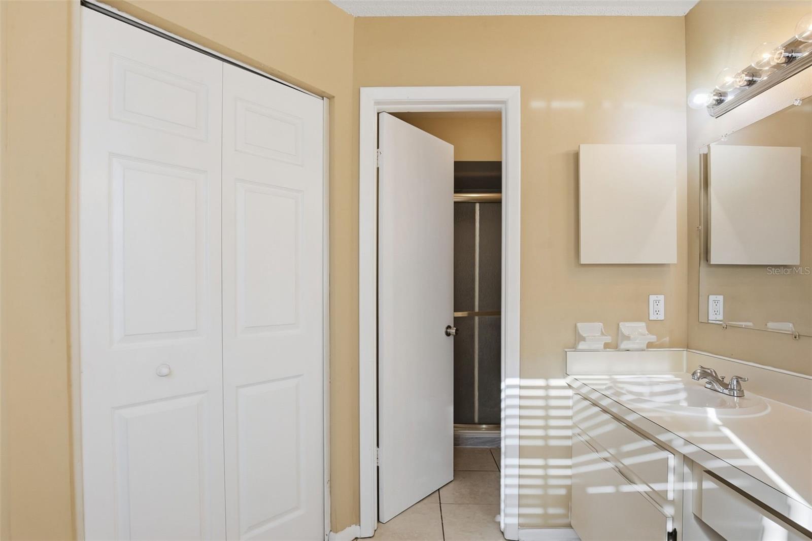 COUNTRY PLACE WEST UNIT IV - Residential