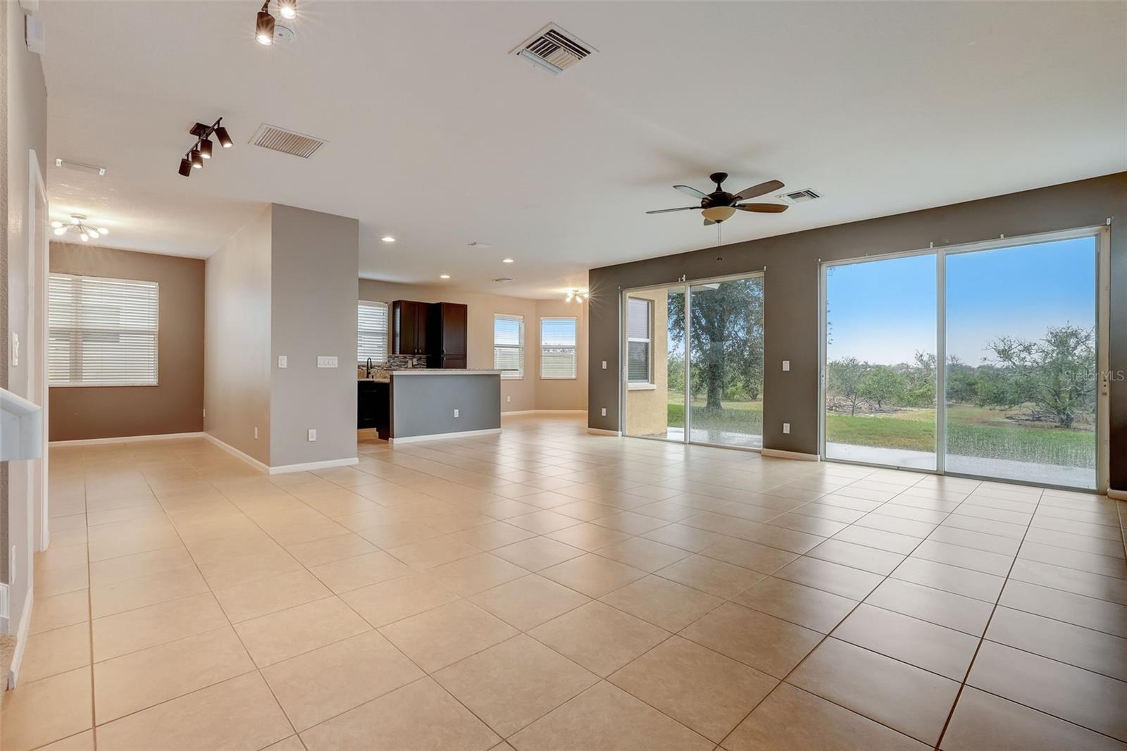 GREATER LAKES PH 01 - Residential