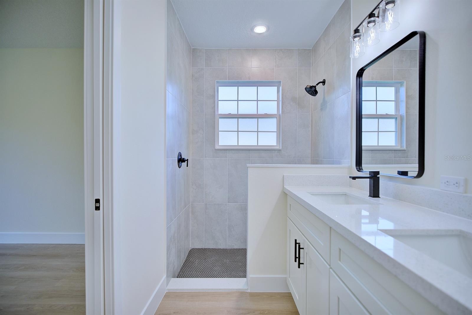 SUN N LAKE - Residential