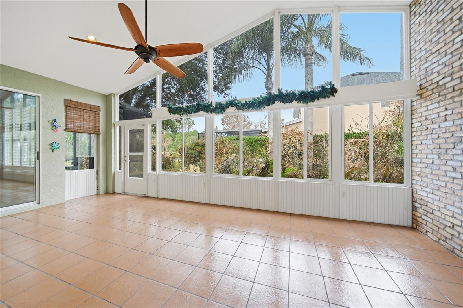 MOUNT DORA COUNTRY CLUB MOUNT DORA UNIT 01 - Residential