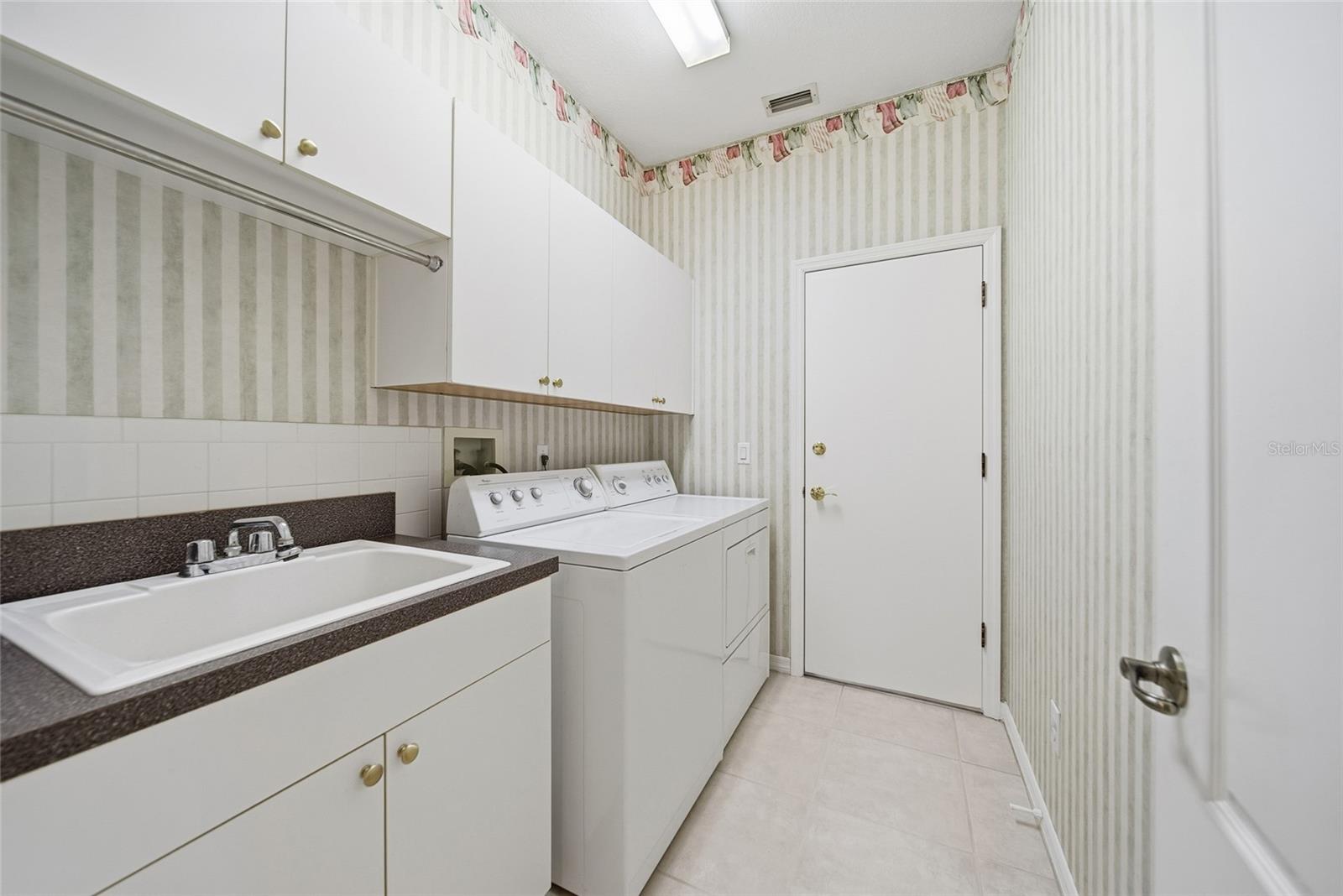 MOUNT DORA COUNTRY CLUB MOUNT DORA UNIT 01 - Residential