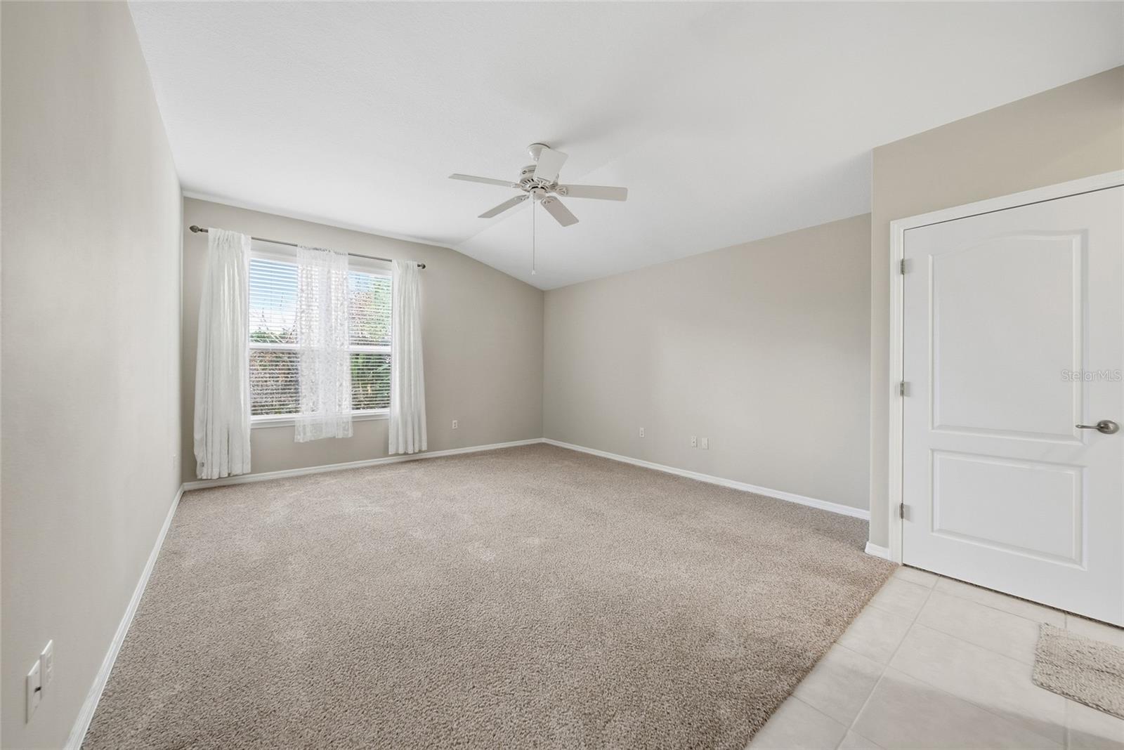 MOUNT DORA COUNTRY CLUB MOUNT DORA UNIT 01 - Residential