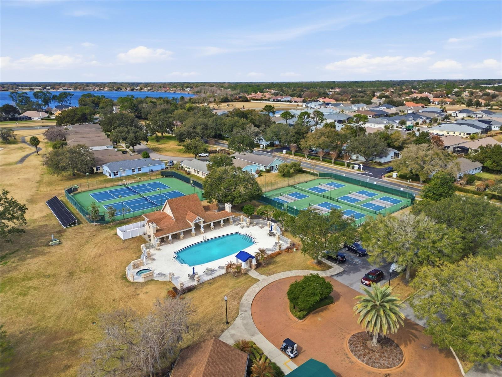 MOUNT DORA COUNTRY CLUB MOUNT DORA UNIT 01 - Residential