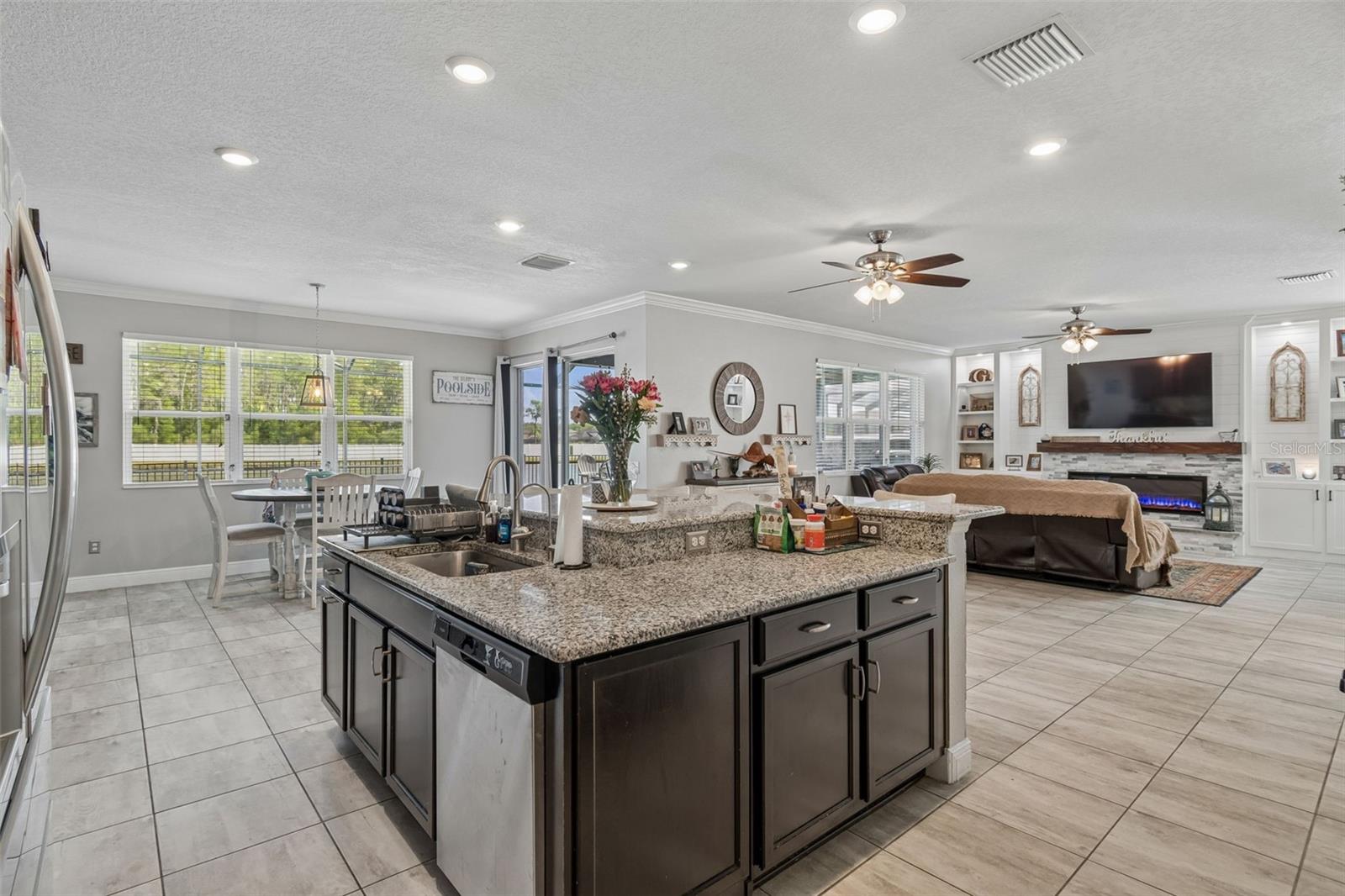 VILLAGES OF TRINITY LAKES - Residential