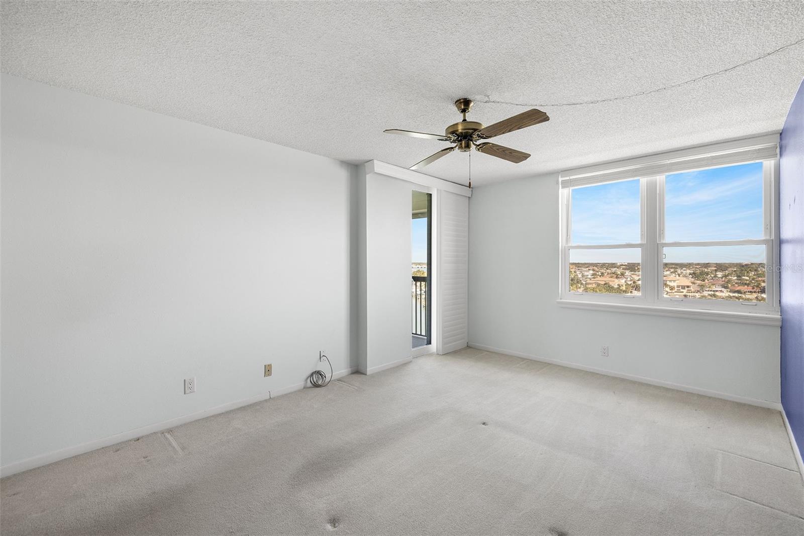 WEATHERLY THE CONDO - Residential Lease