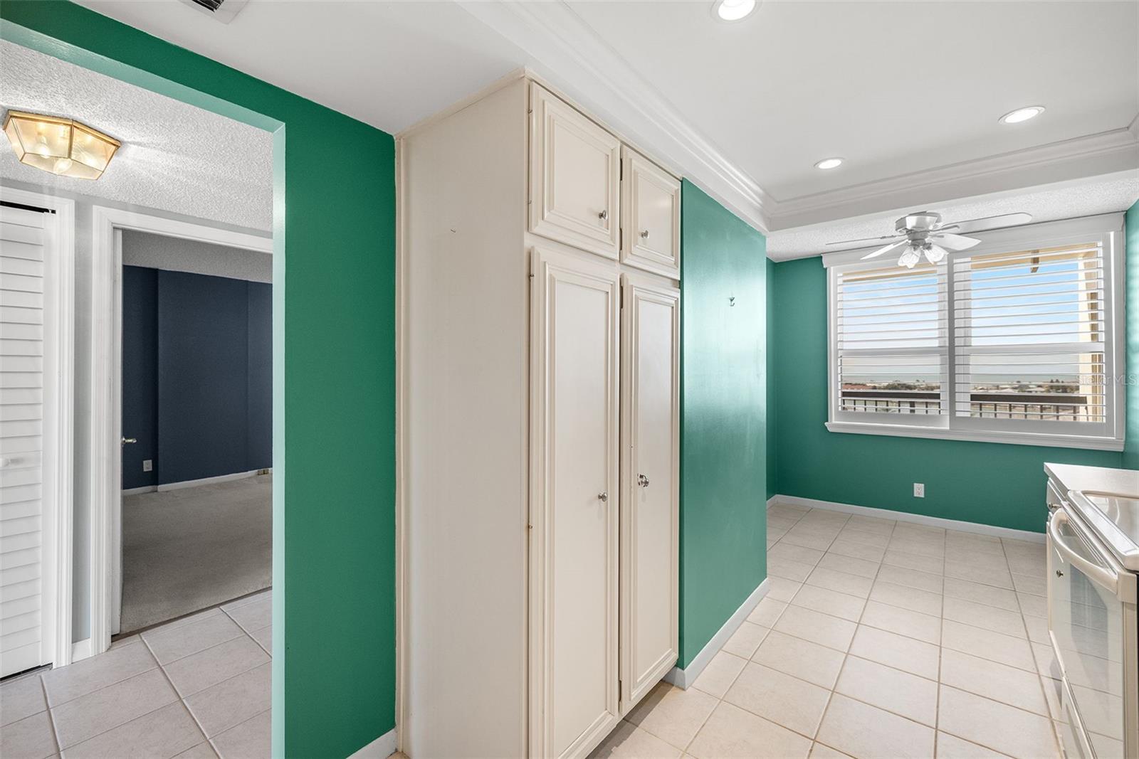 WEATHERLY THE CONDO - Residential Lease