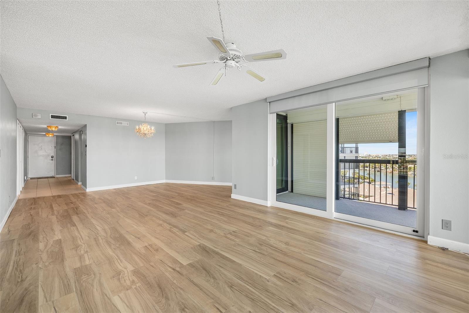 WEATHERLY THE CONDO - Residential Lease