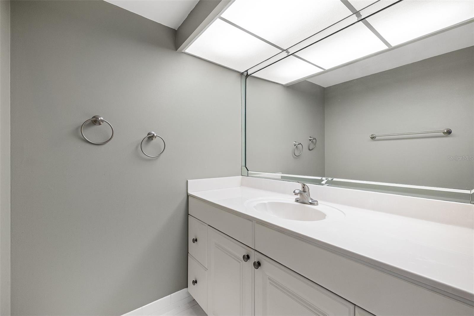 WEATHERLY THE CONDO - Residential Lease