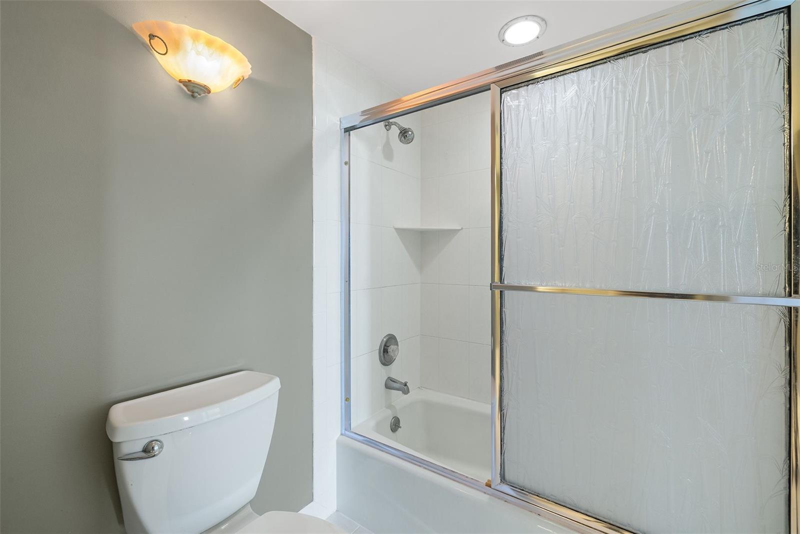 WEATHERLY THE CONDO - Residential Lease