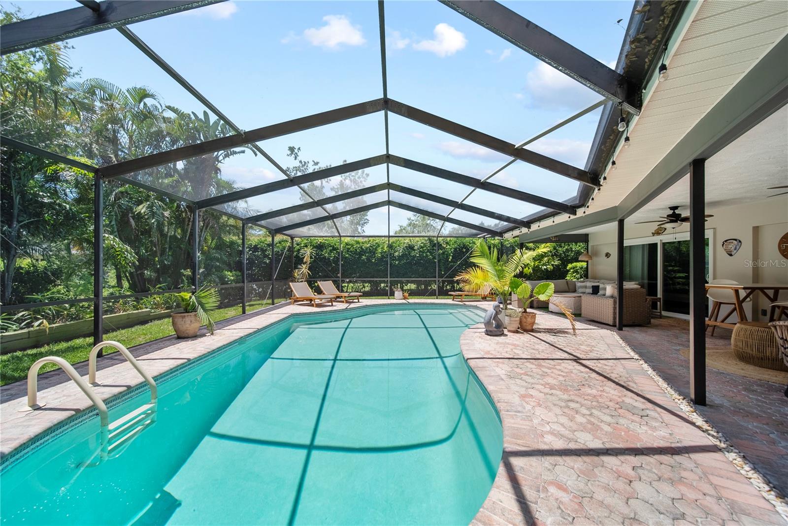 RAINBOW FARMS - Residential