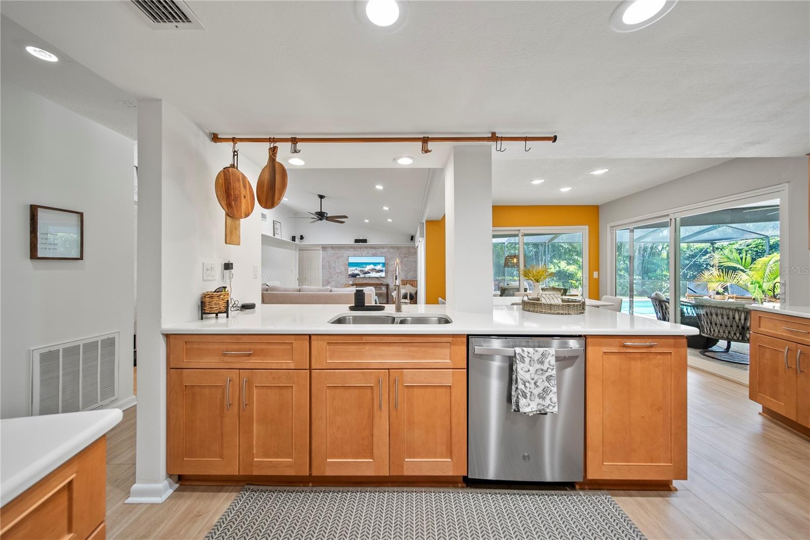 RAINBOW FARMS - Residential
