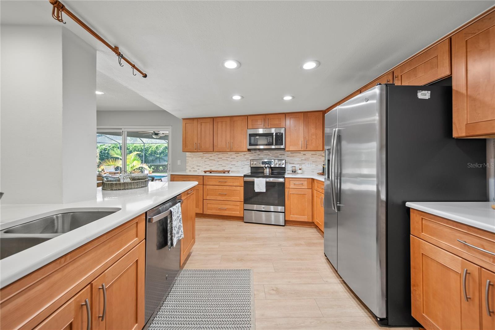 RAINBOW FARMS - Residential