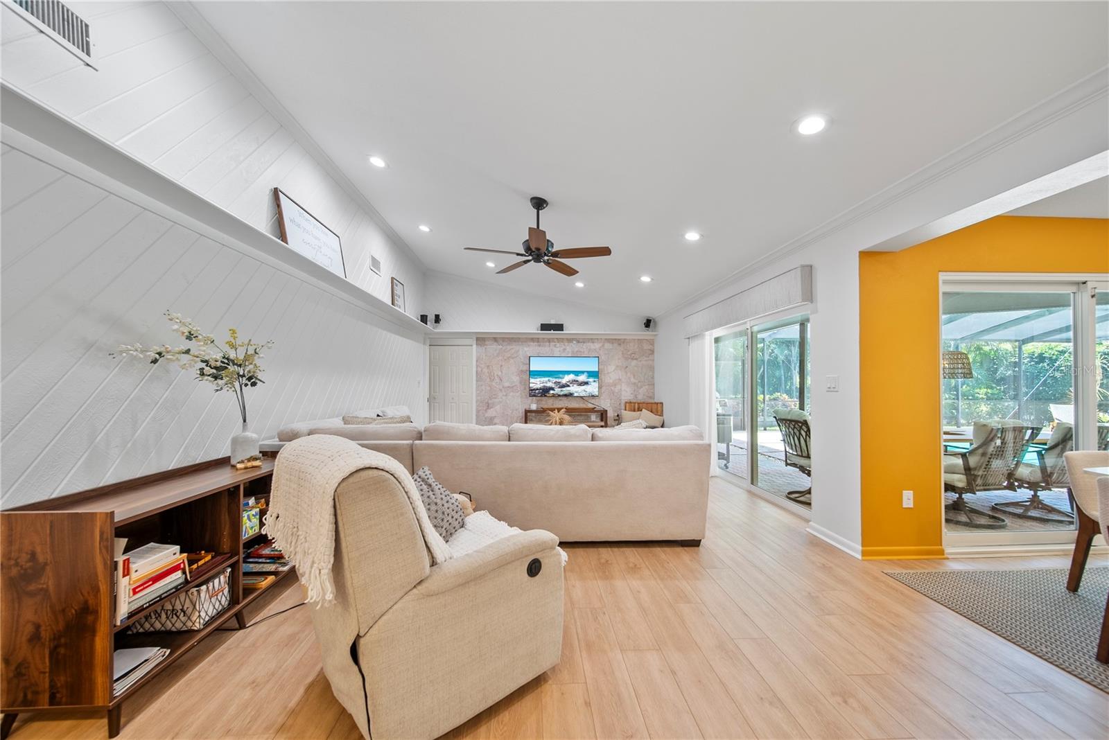 RAINBOW FARMS - Residential