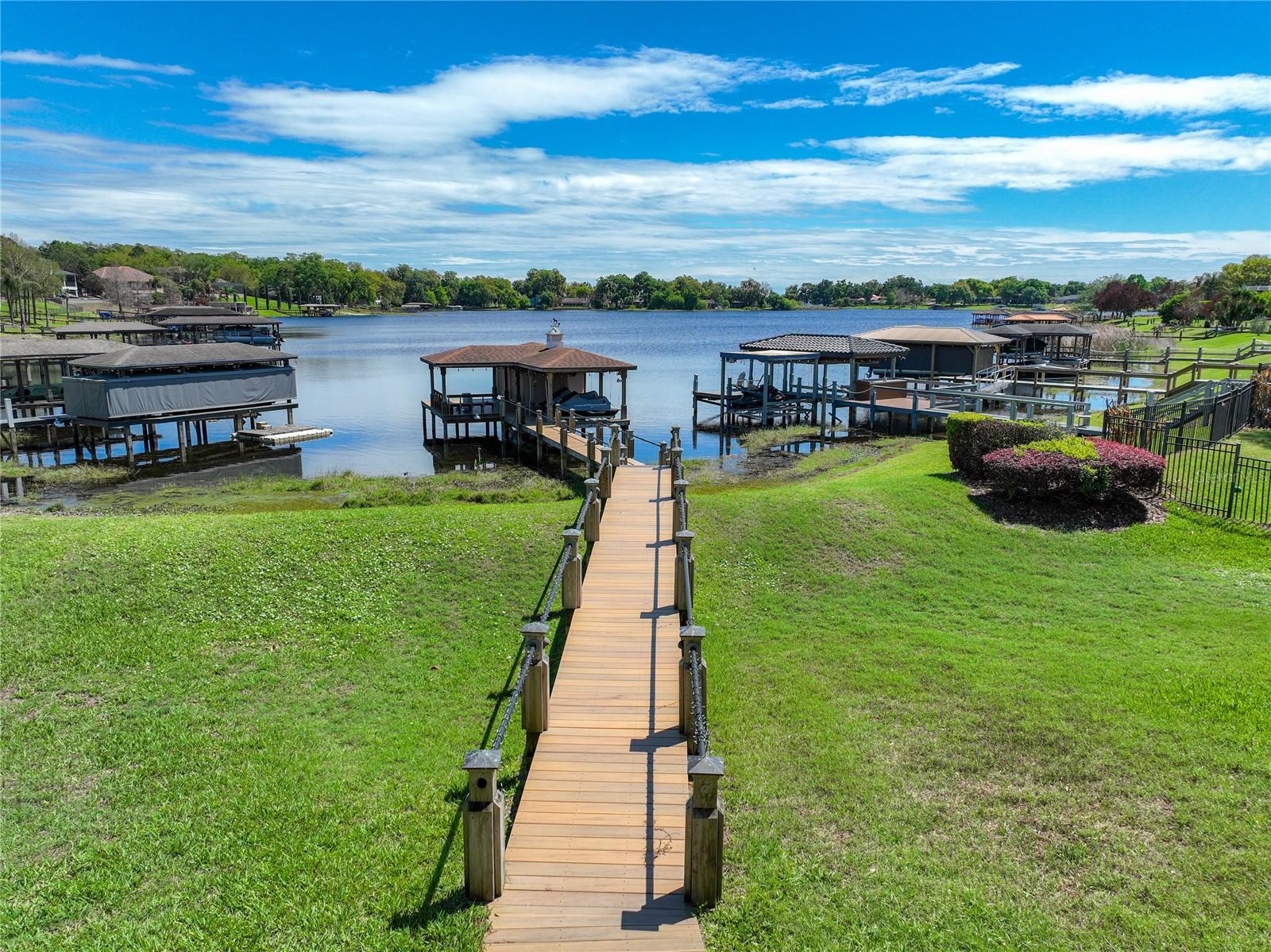 JOHNS COVE - Residential