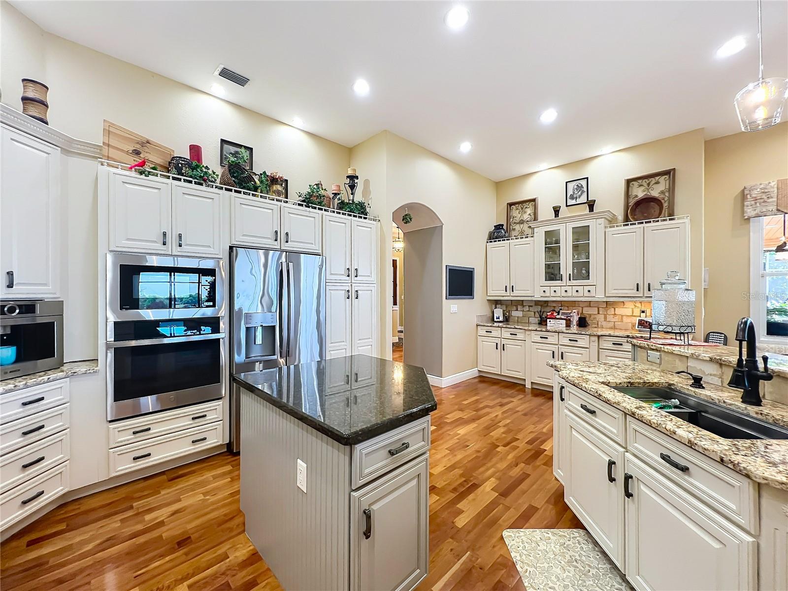 JOHNS COVE - Residential