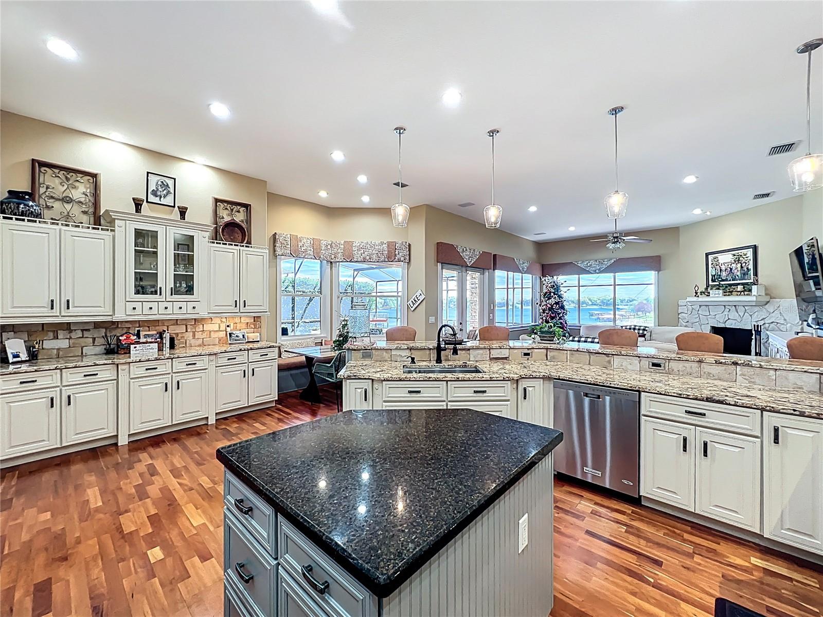 JOHNS COVE - Residential