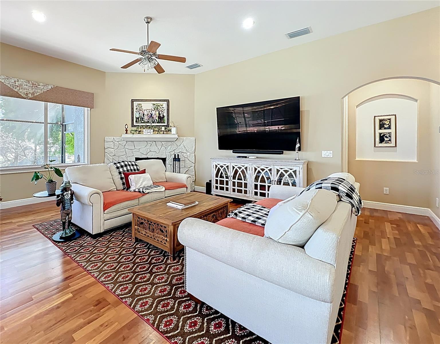 JOHNS COVE - Residential