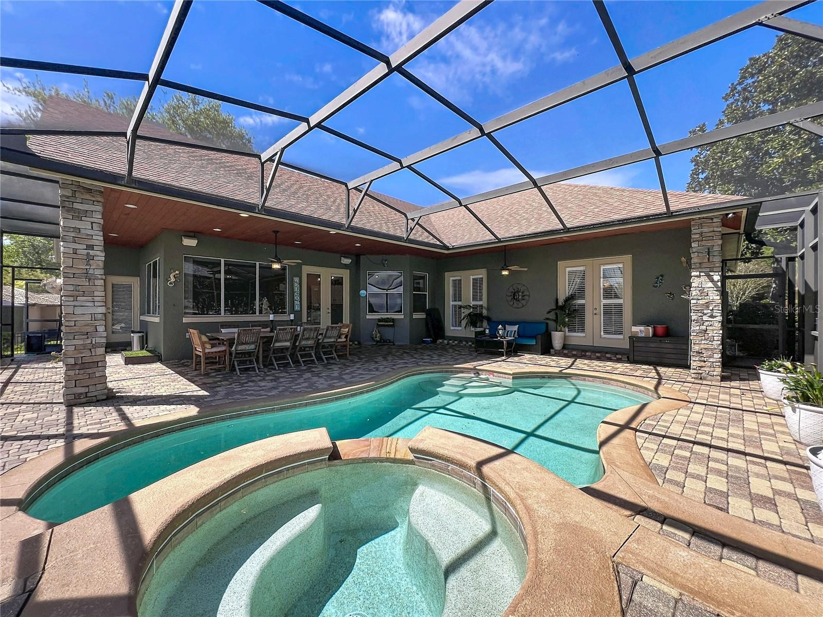 JOHNS COVE - Residential