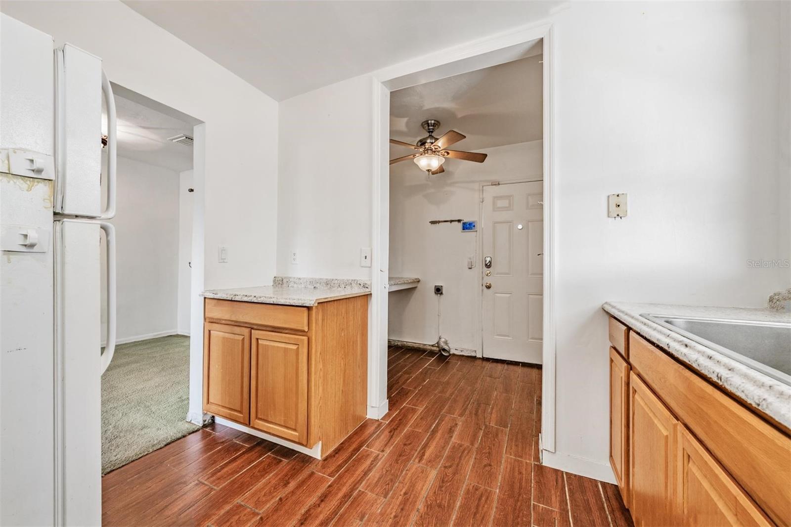 SPRING HILL - Residential