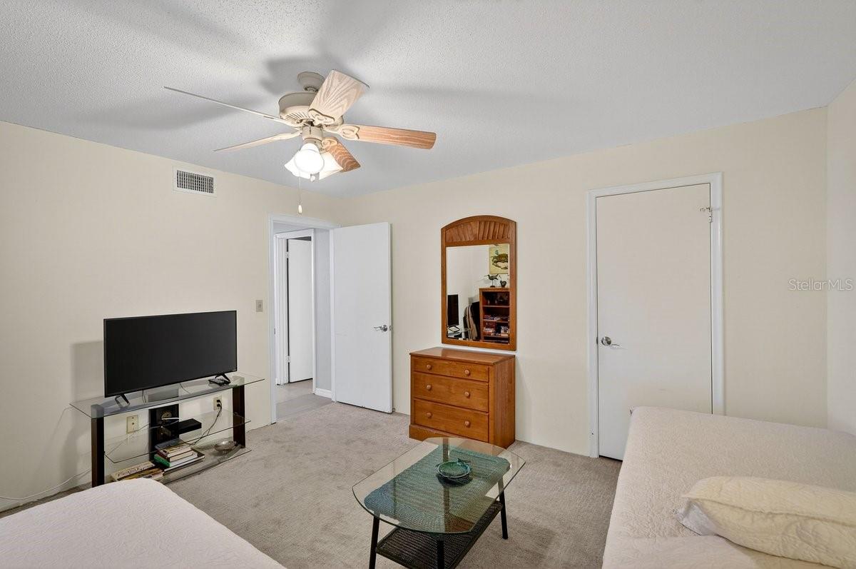 SHOREHAM BEACH - Residential