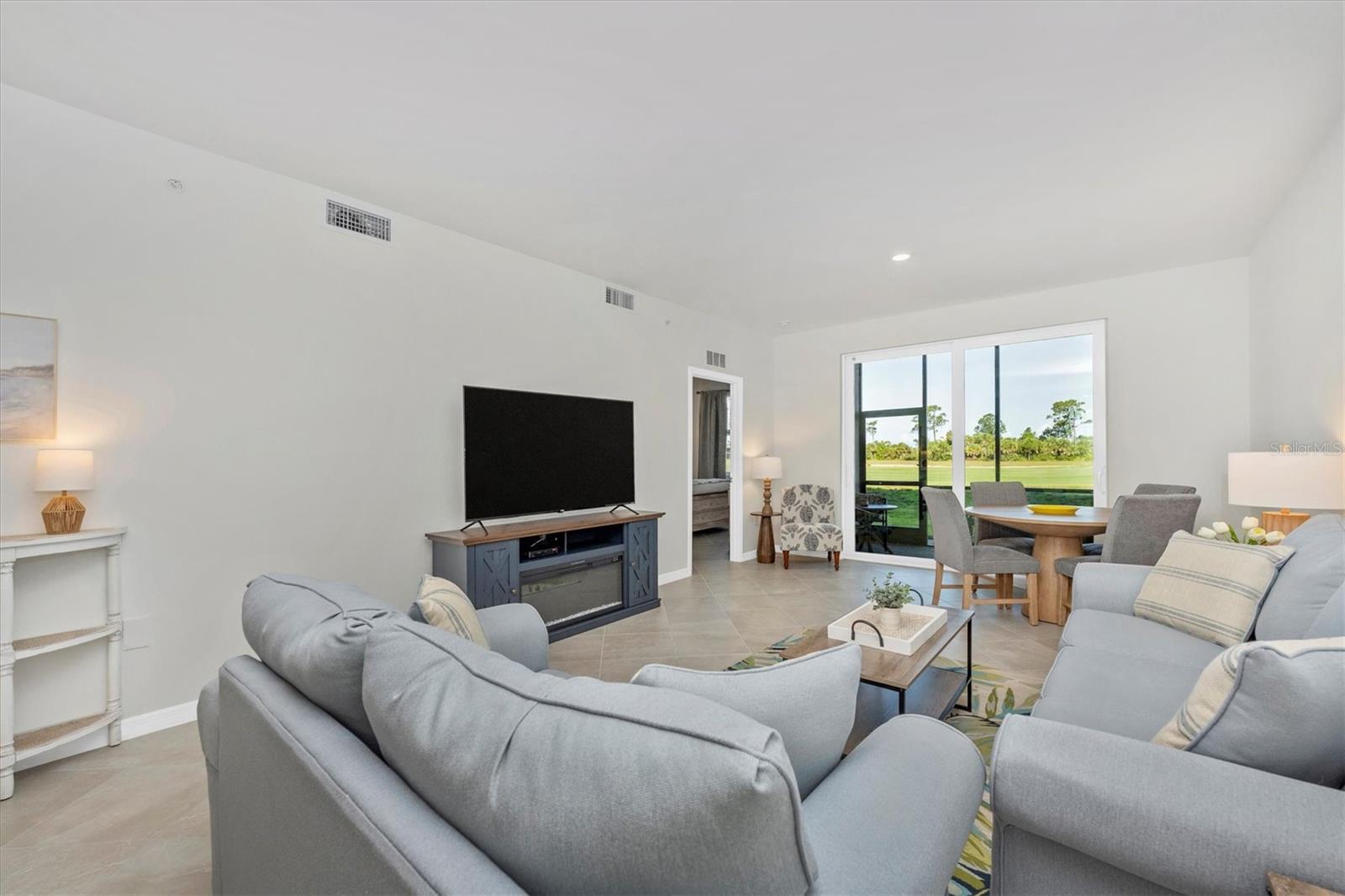 WELLEN PARK GOLF & COUNTRY CLUB - Residential Lease