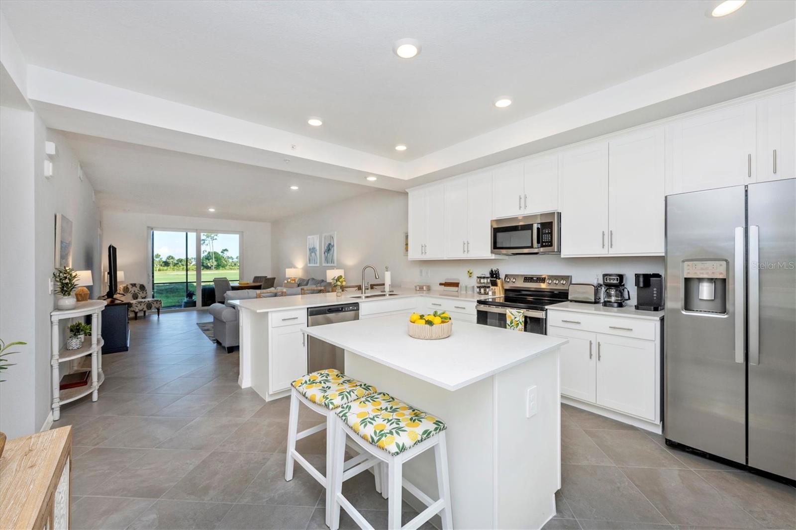 WELLEN PARK GOLF & COUNTRY CLUB - Residential Lease