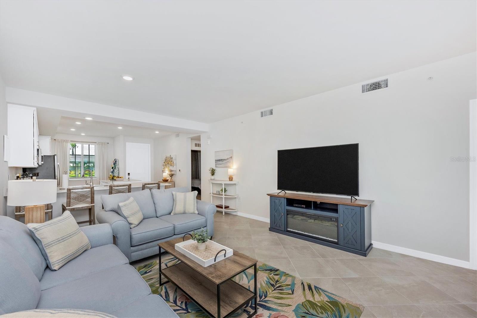 WELLEN PARK GOLF & COUNTRY CLUB - Residential Lease