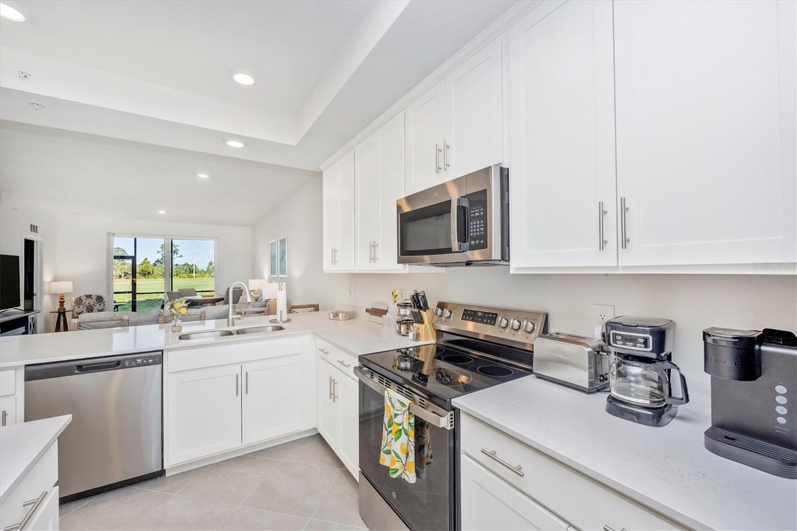 WELLEN PARK GOLF & COUNTRY CLUB - Residential Lease